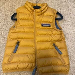 Patagonia Vest 6-12 months